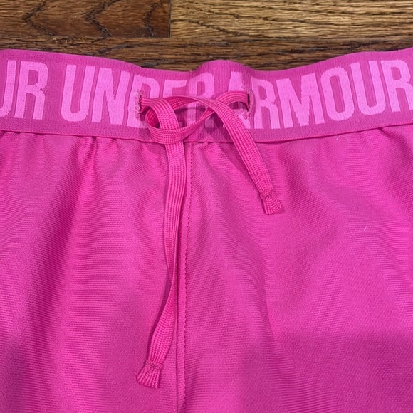 Under Armour women’s pink shorts - Picture 3 of 4